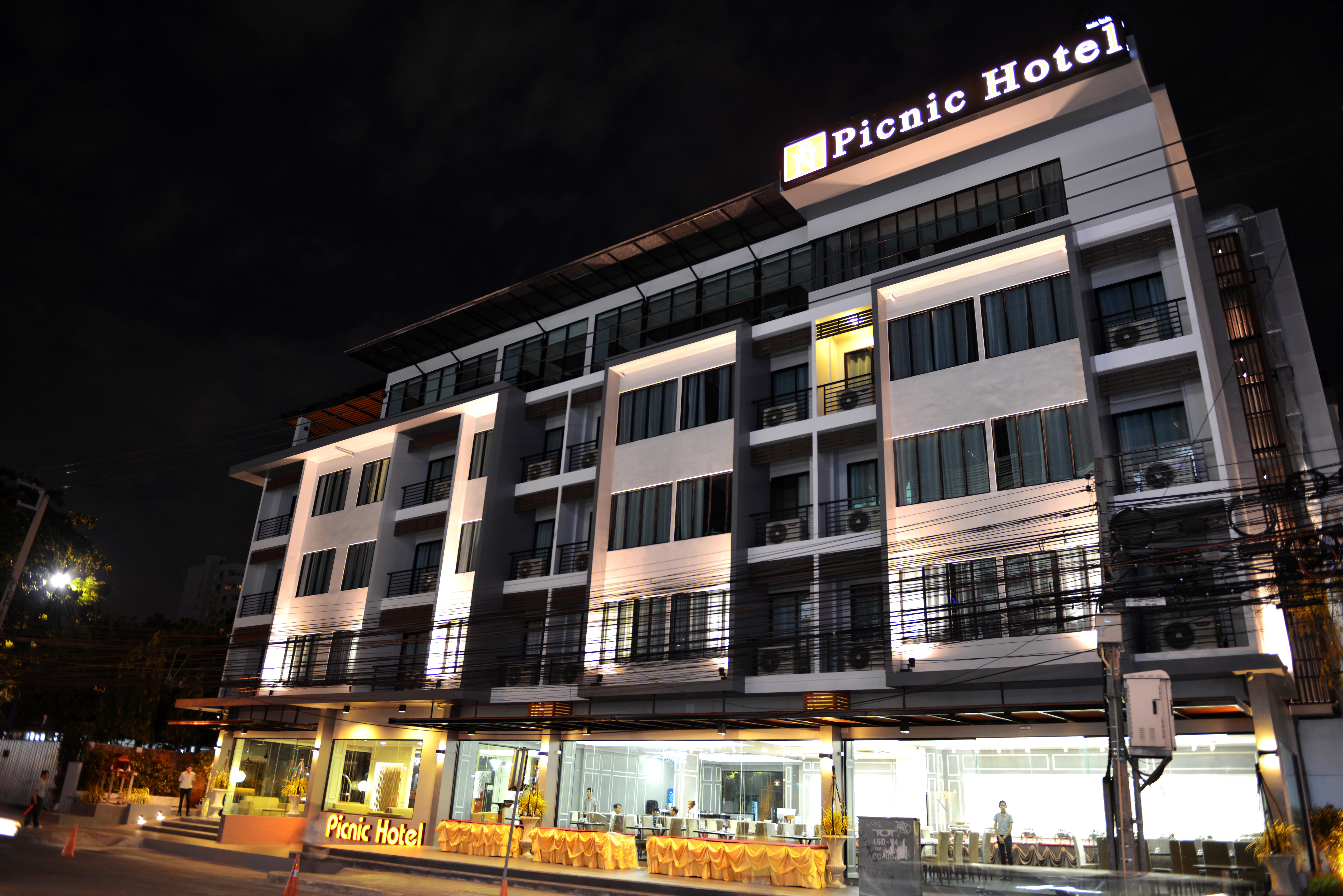 Picnic Hotel Bangkok - Rang Nam Exterior photo